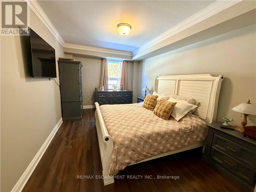 36 Bishop Sherlock Lane, Hamilton, Ontario  L9B 2S5 - Photo 8 - X12764222