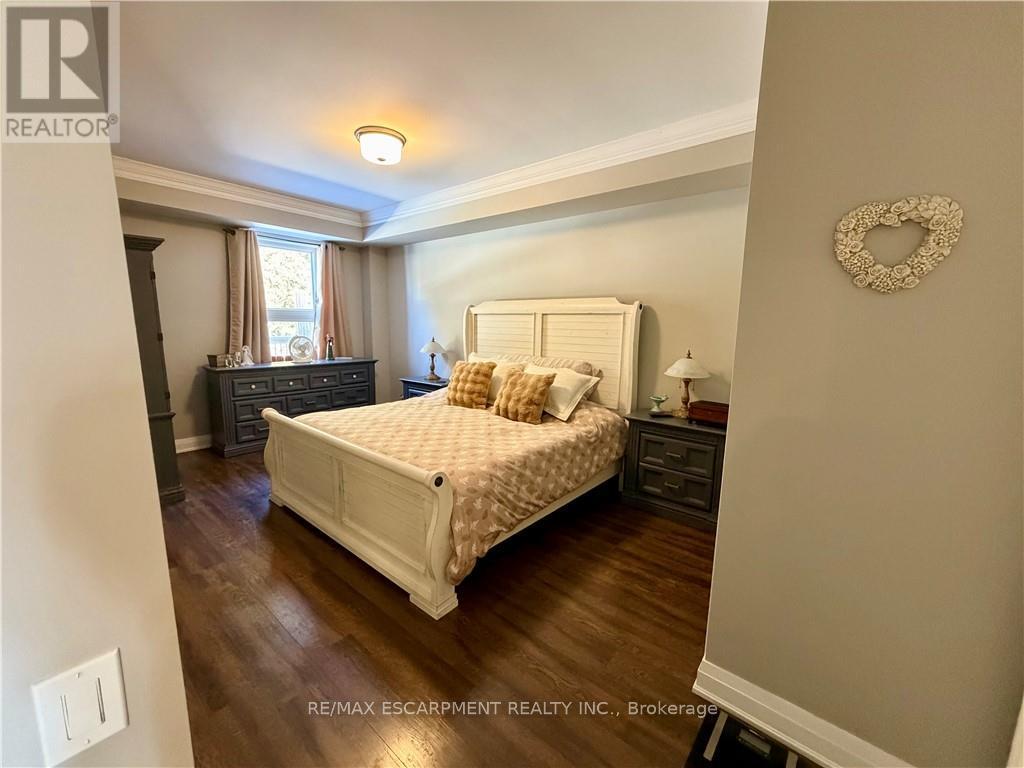 36 Bishop Sherlock Lane, Hamilton, Ontario  L9B 2S5 - Photo 9 - X12764222