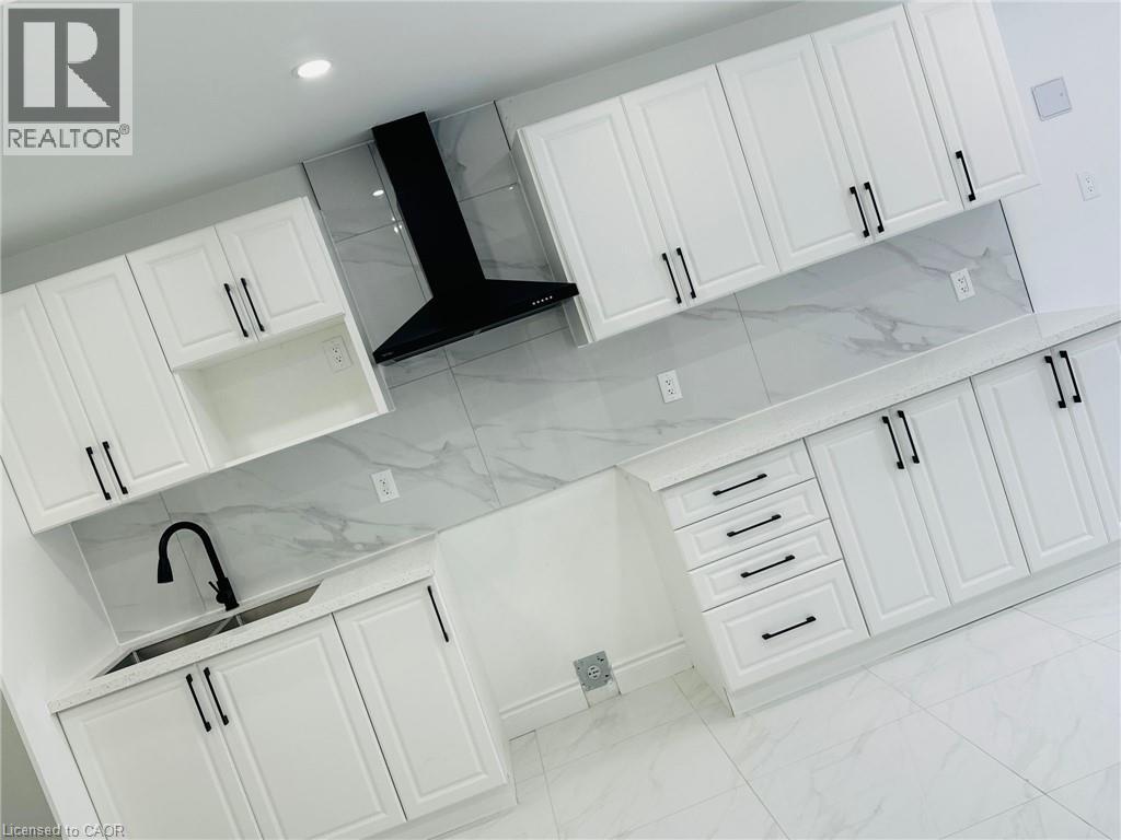 26 SCARLETWOOD Street Unit# LOWER, Stoney Creek, Ontario