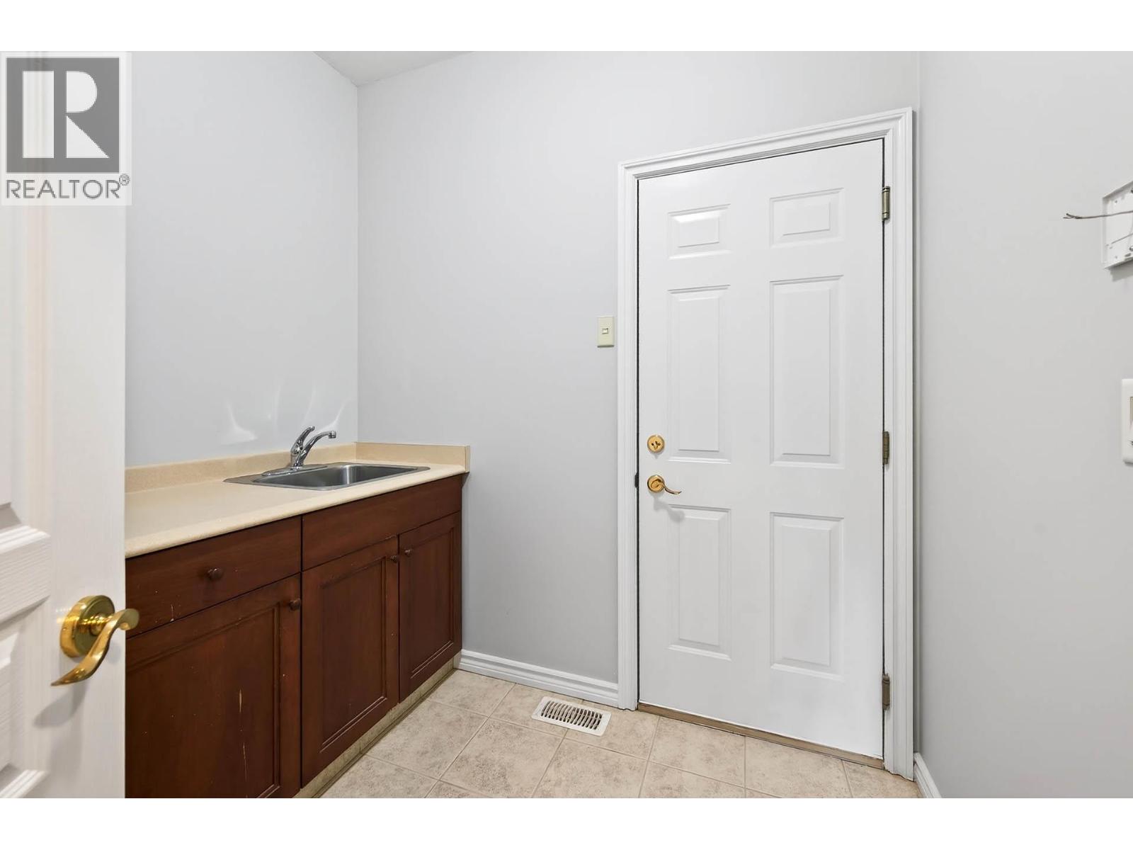 226 Sagewood Drive, Kamloops, British Columbia  V2H 1R2 - Photo 23 - 10374895