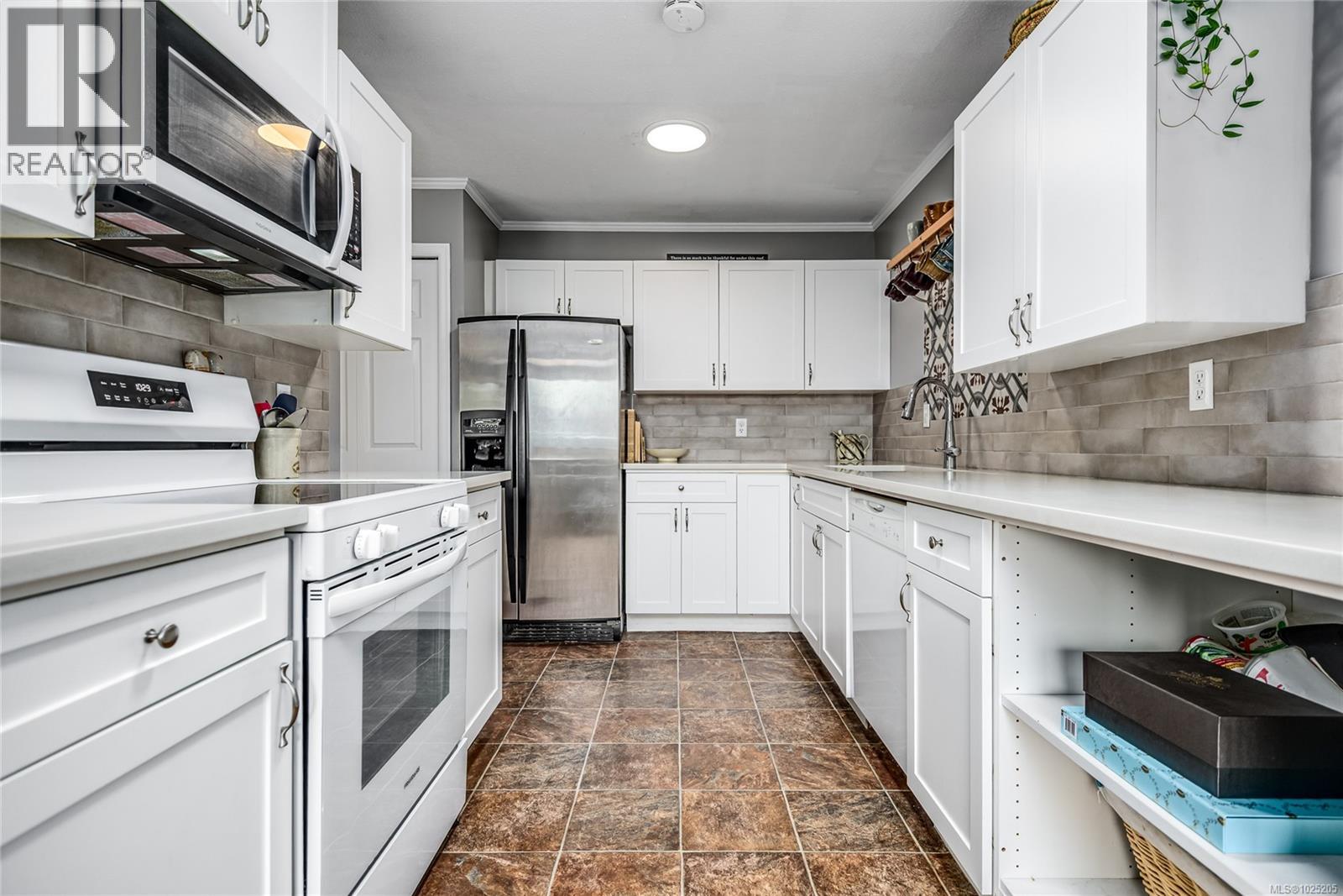 A 260 Panorama Pl, Courtenay, British Columbia  V9N 5S4 - Photo 8 - 1025205