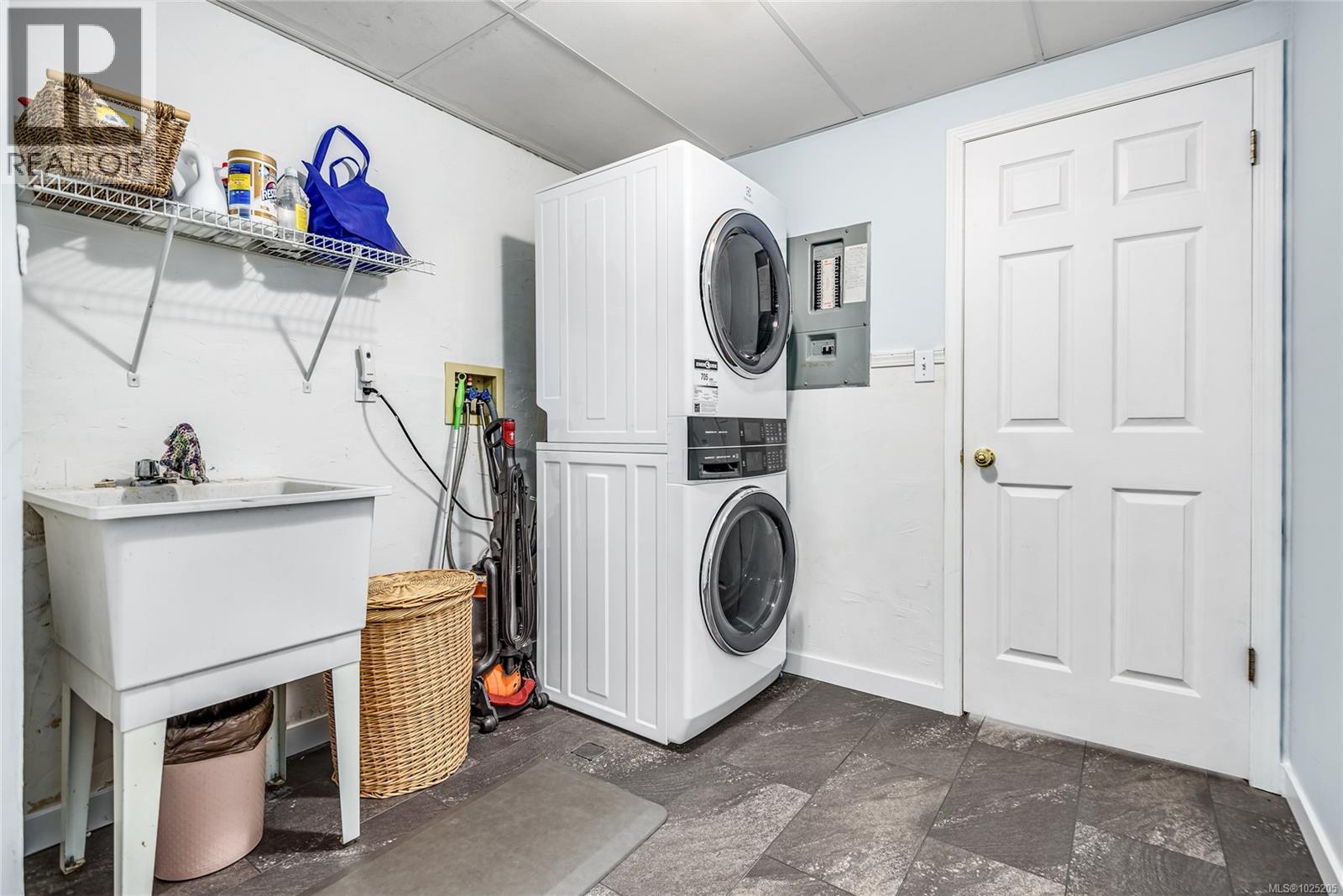 A 260 Panorama Pl, Courtenay, British Columbia  V9N 5S4 - Photo 32 - 1025205