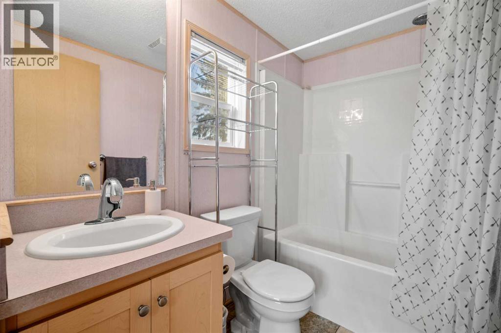 220 Big Hill Place Se, Airdrie, Alberta  T4A 1R6 - Photo 15 - A2281061