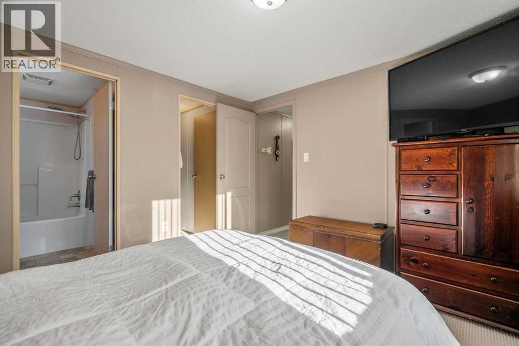 220 Big Hill Place Se, Airdrie, Alberta  T4A 1R6 - Photo 14 - A2281061