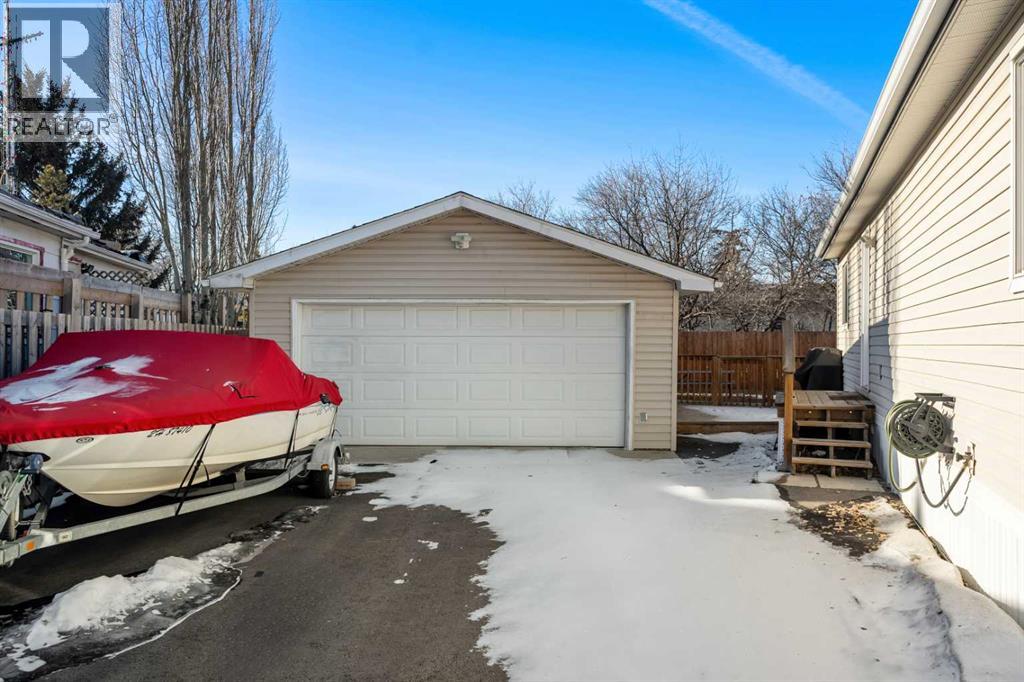 220 Big Hill Place Se, Airdrie, Alberta  T4A 1R6 - Photo 27 - A2281061