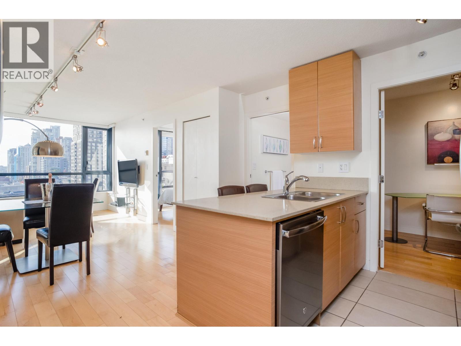 1110 928 HOMER STREET, Vancouver, British Columbia