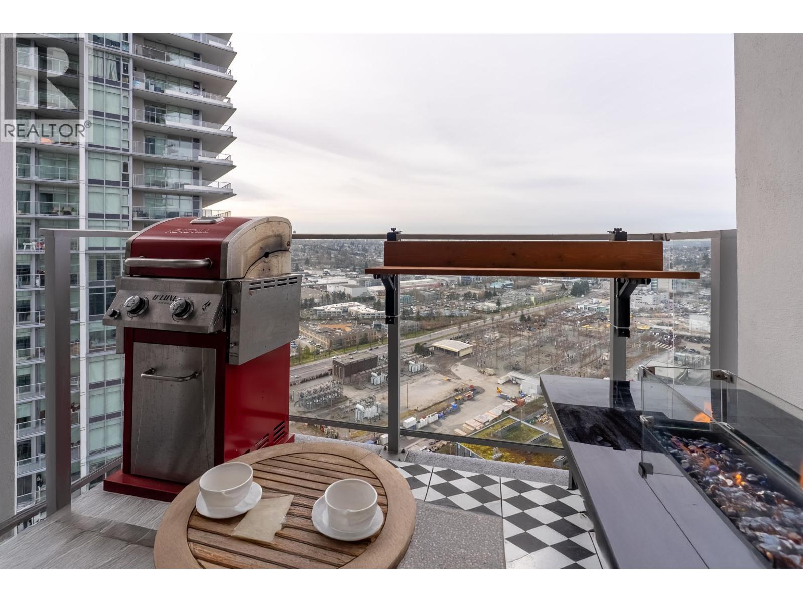 Listing Picture 9 of 37 : 2603 1788 GILMORE AVENUE, Burnaby / 本拿比 - 魯藝地產 Yvonne Lu Group - MLS Medallion Club Member