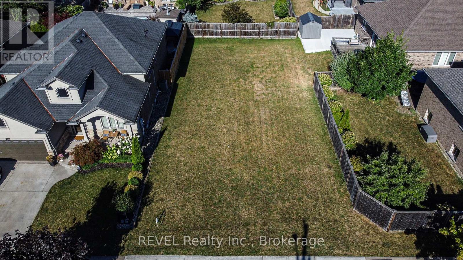 201 First Street Louth, St. Catharines (Grapeview), Ontario  L2W 1C2 - Photo 2 - X12764252