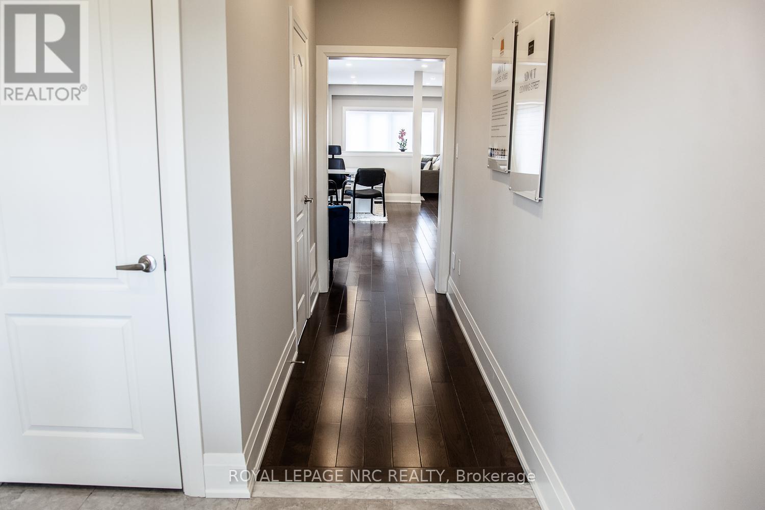 266 Palace Street, Thorold, Ontario  L2V 0N3 - Photo 2 - X12764282