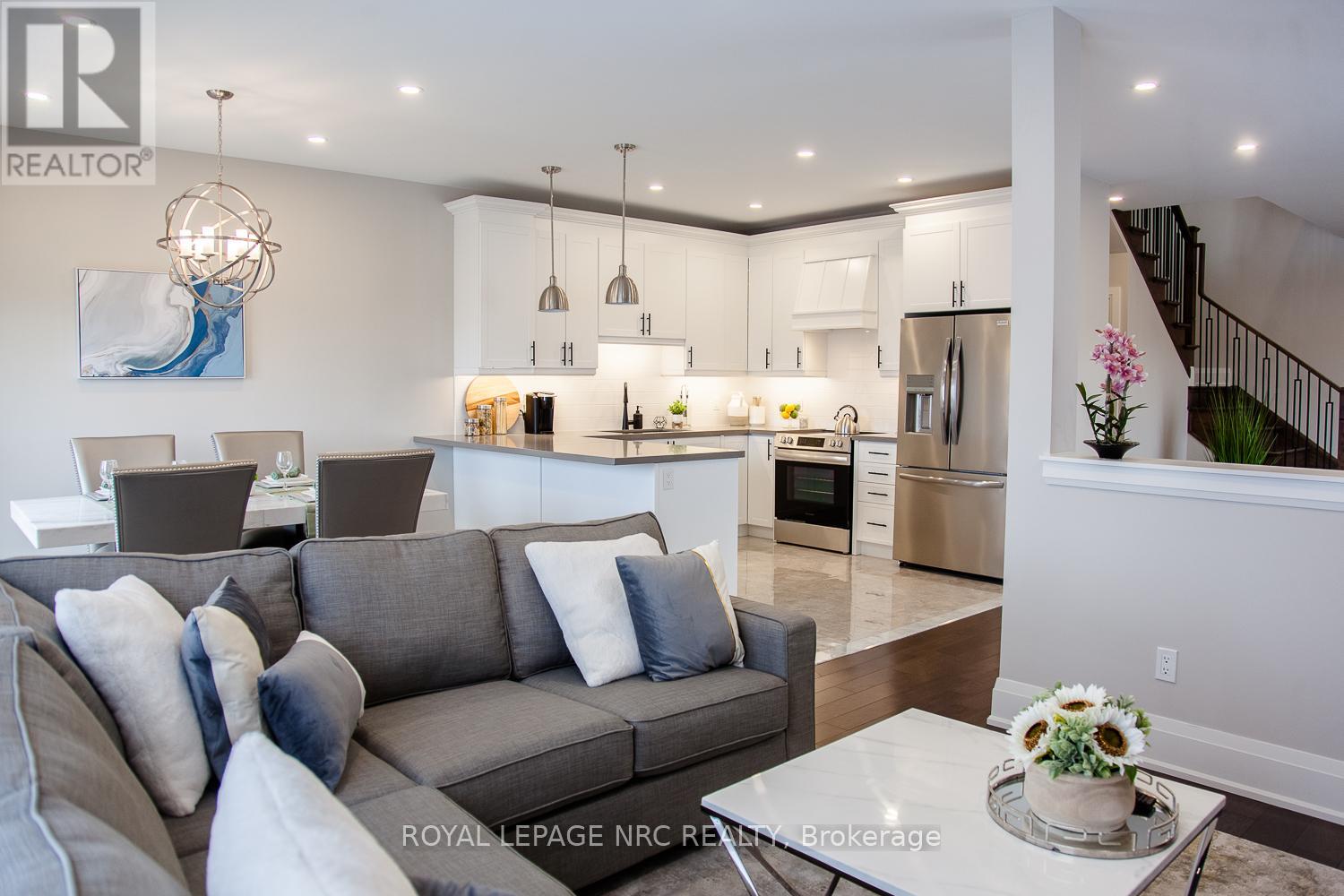 266 Palace Street, Thorold, Ontario  L2V 0N3 - Photo 9 - X12764282