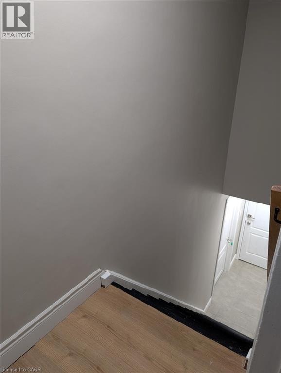 2034 Waycross Crescent Unit# 2, Mississauga, Ontario  L5K 1H9 - Photo 5 - 40802806