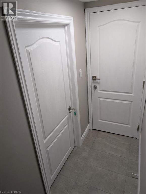 2034 Waycross Crescent Unit# 2, Mississauga, Ontario  L5K 1H9 - Photo 6 - 40802806