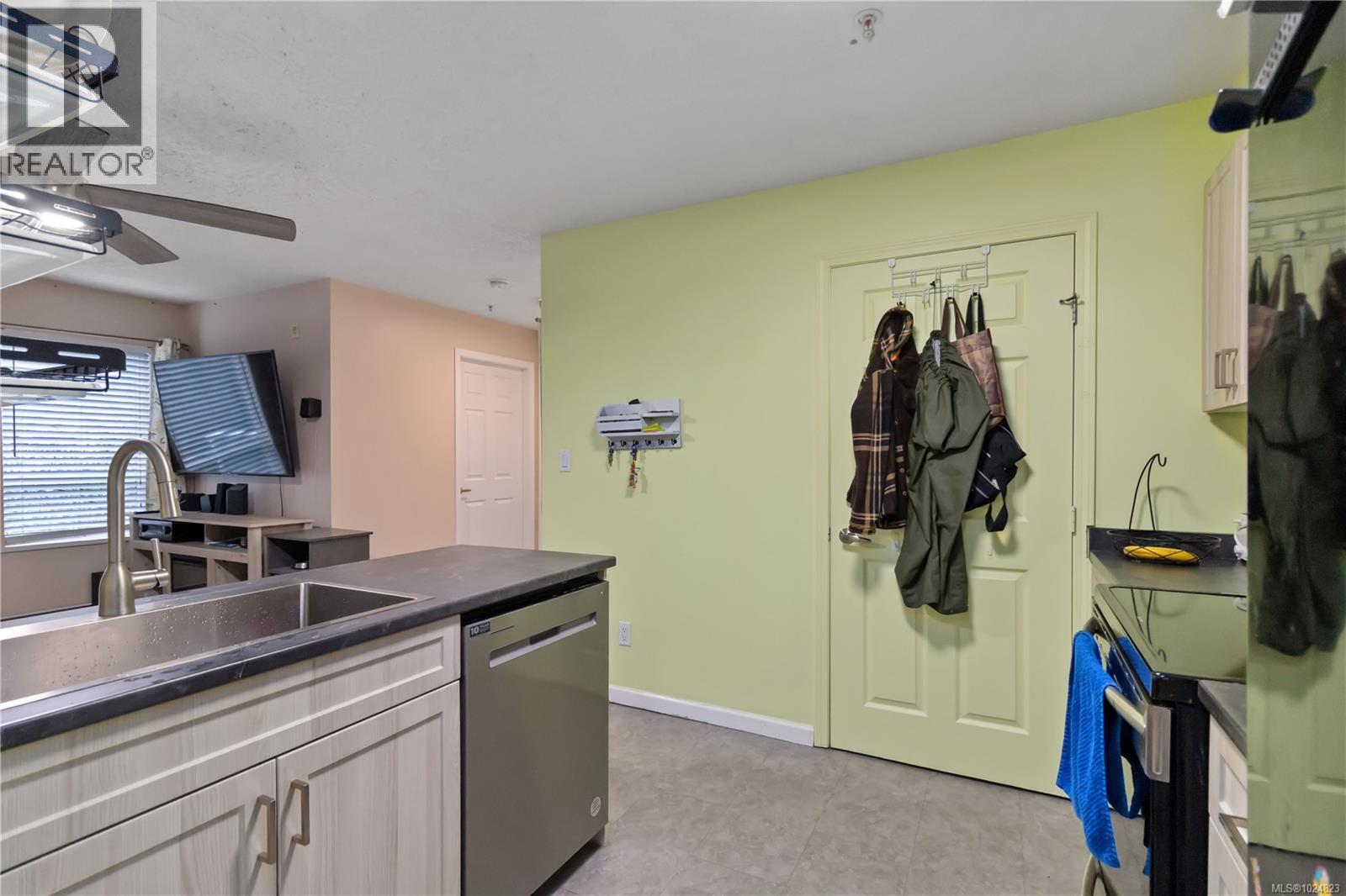 208 383 Wale Rd, Colwood, British Columbia  V9B 2P9 - Photo 13 - 1024823