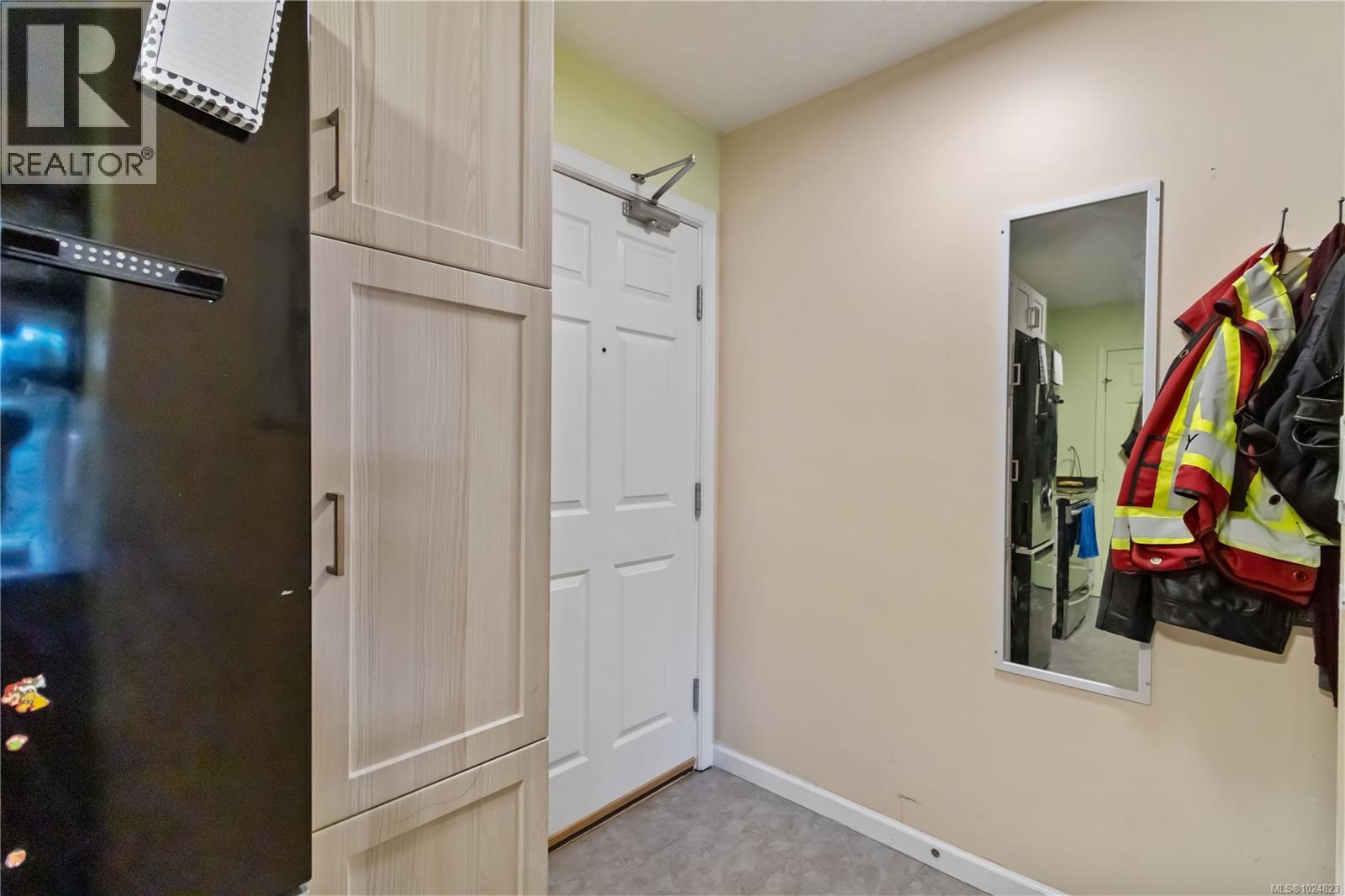 208 383 Wale Rd, Colwood, British Columbia  V9B 2P9 - Photo 5 - 1024823