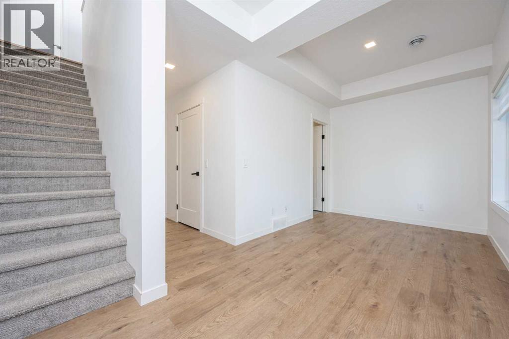 408 Greenbriar Common Nw, Calgary, Alberta  T3B 6J3 - Photo 5 - A2283938