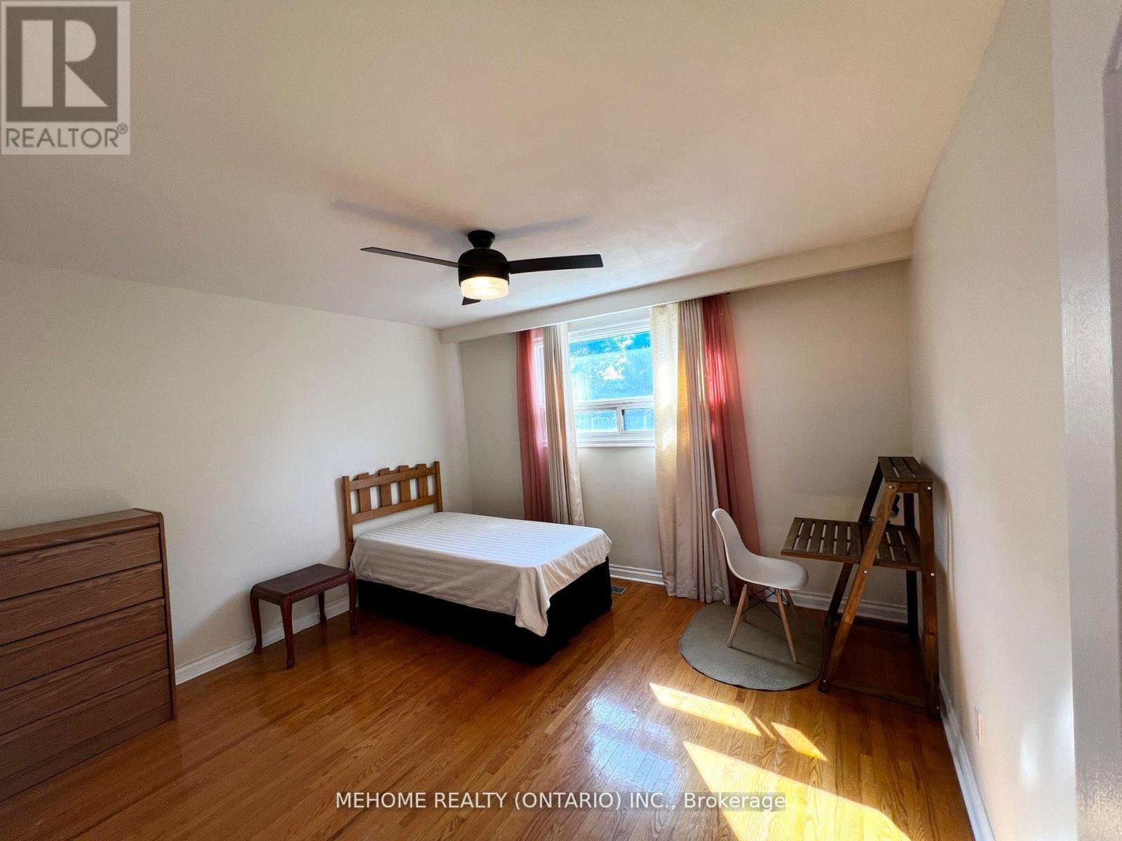 Upper - 126 Edmonton Drive, Toronto, Ontario  M2J 3X1 - Photo 10 - C12764234