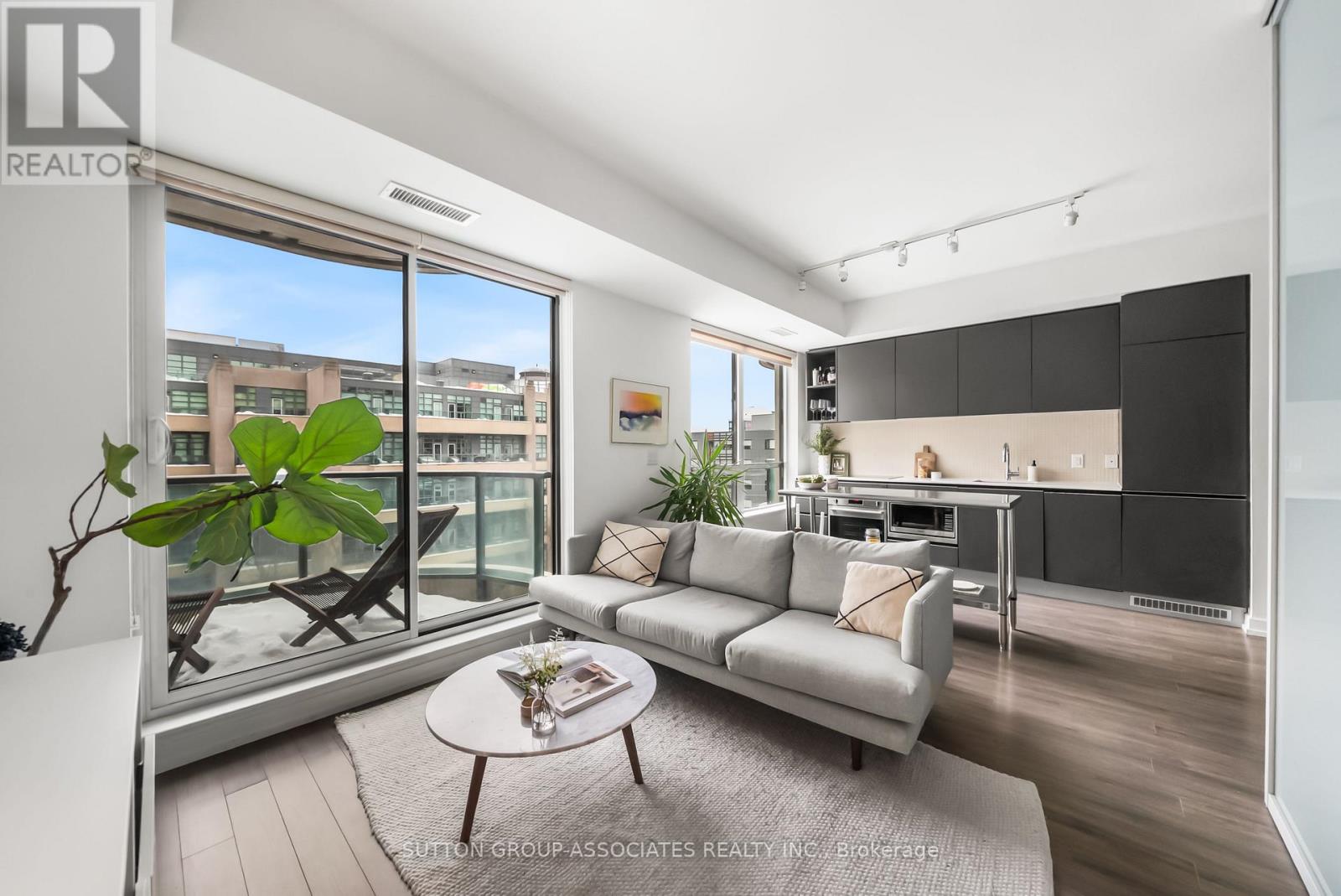 502 - 377 Madison Avenue, Toronto, Ontario  M4V 3E1 - Photo 10 - C12764246