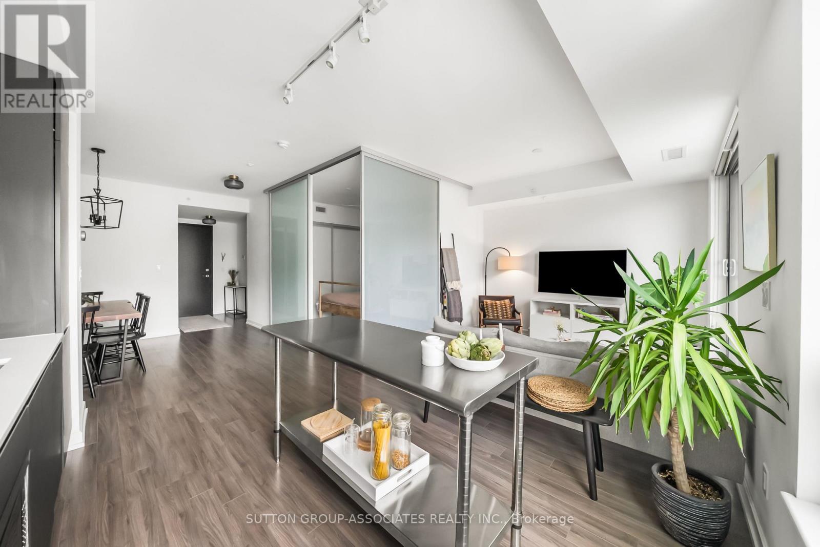 502 - 377 Madison Avenue, Toronto, Ontario  M4V 3E1 - Photo 9 - C12764246