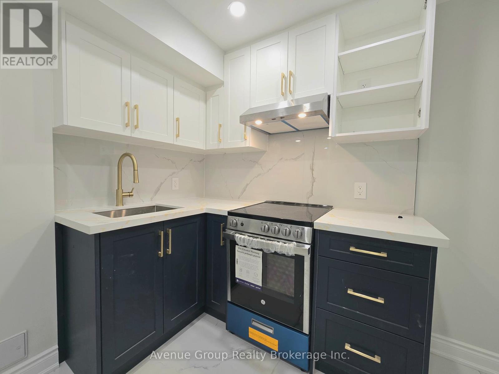 Lower - 38 Vipond Road, Whitby, Ontario  L1M 2P2 - Photo 2 - E12764260