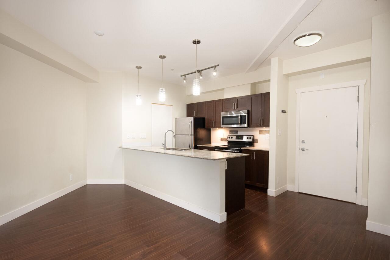 208 13468 King George Boulevard, Surrey, British Columbia  V3T 0H5 - Photo 10 - R3087258