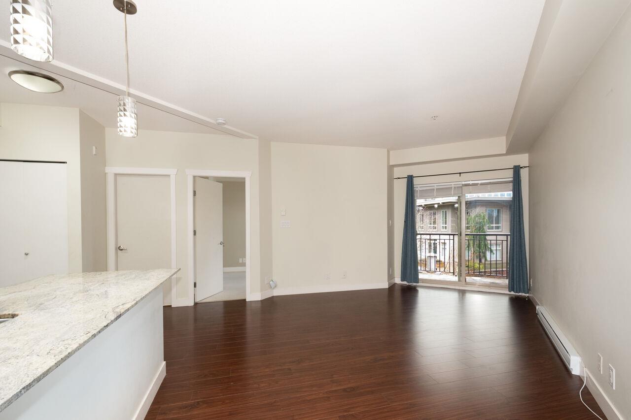 208 13468 King George Boulevard, Surrey, British Columbia  V3T 0H5 - Photo 7 - R3087258