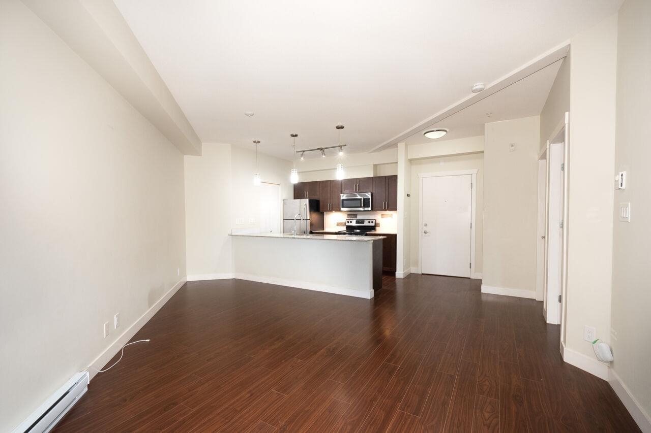 208 13468 King George Boulevard, Surrey, British Columbia  V3T 0H5 - Photo 9 - R3087258