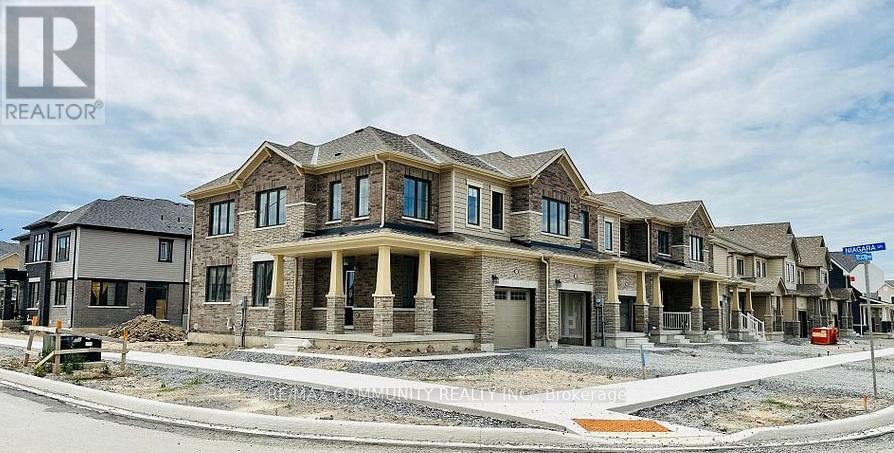 105 Selection Heights, Thorold, Ontario  L2V 0B7 - Photo 2 - X12764158