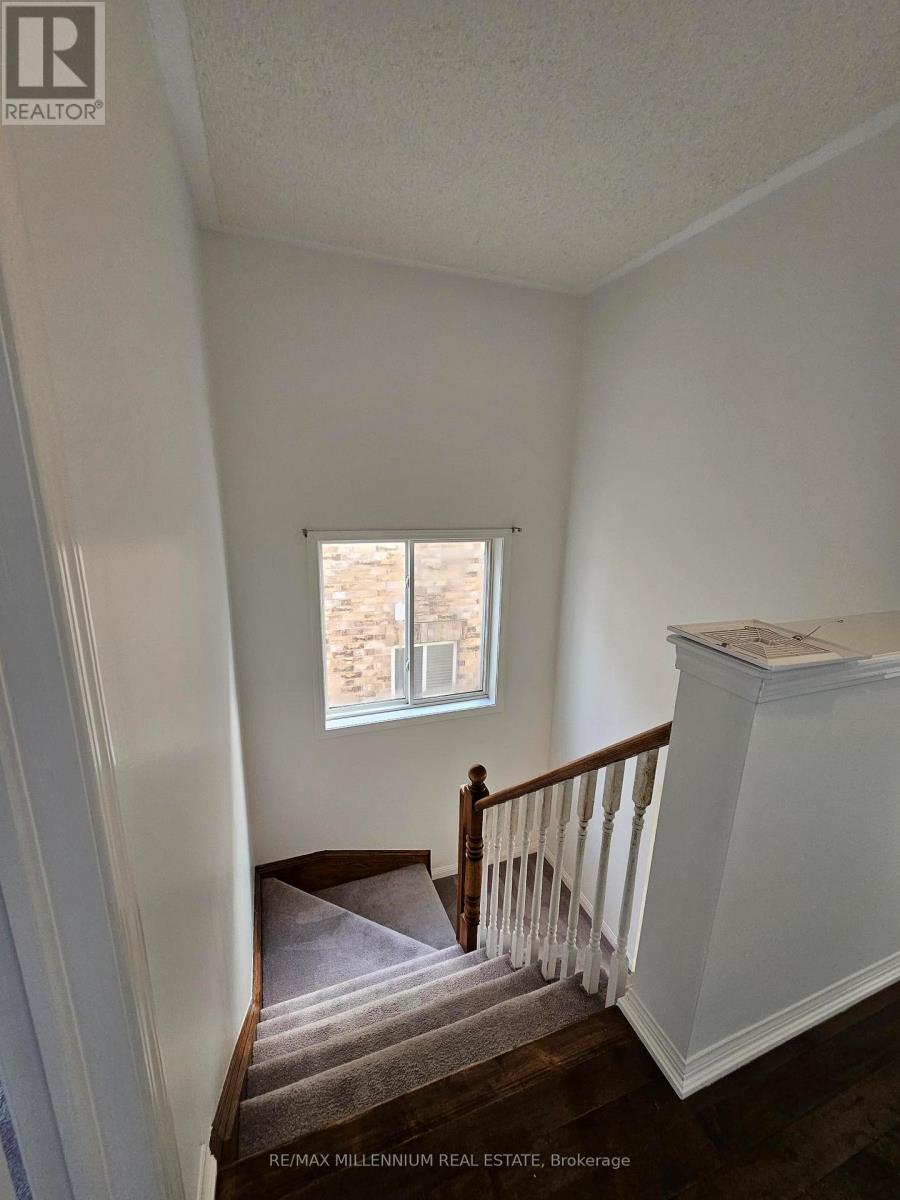 1064 Clark Boulevard, Milton, Ontario  L9T 6Y5 - Photo 10 - W12764248