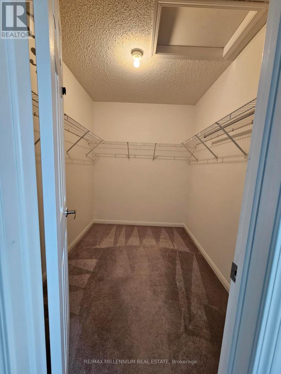 1064 Clark Boulevard, Milton, Ontario  L9T 6Y5 - Photo 12 - W12764248