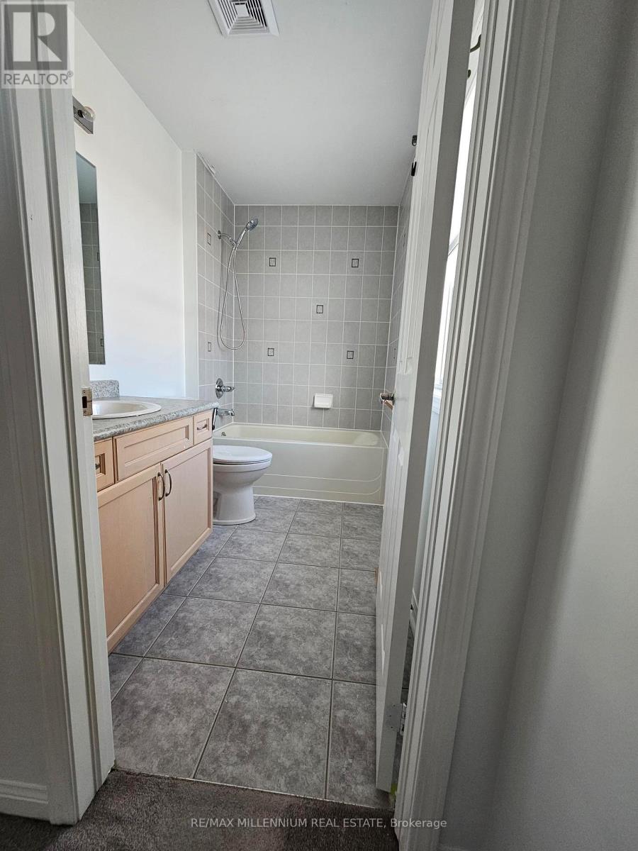 1064 Clark Boulevard, Milton, Ontario  L9T 6Y5 - Photo 13 - W12764248