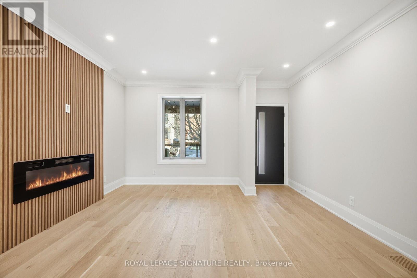 241 Maria Street, Toronto, Ontario  M6P 1W6 - Photo 2 - W12764272