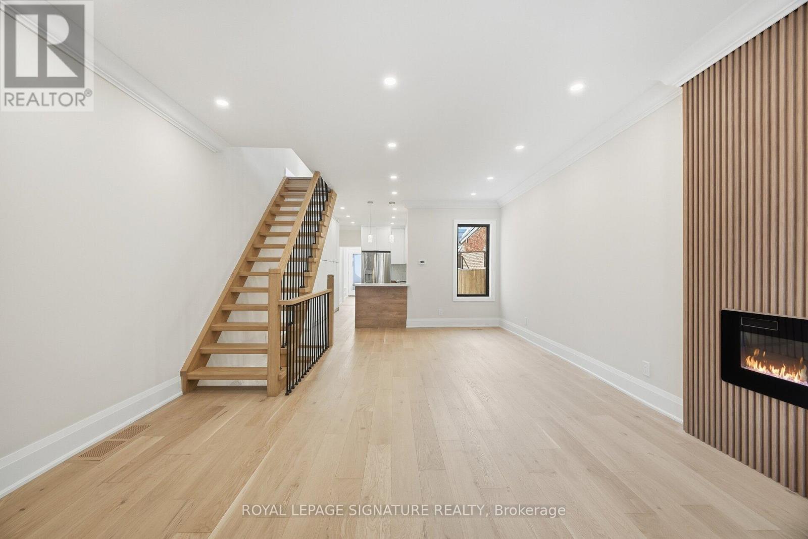 241 Maria Street, Toronto, Ontario  M6P 1W6 - Photo 3 - W12764272