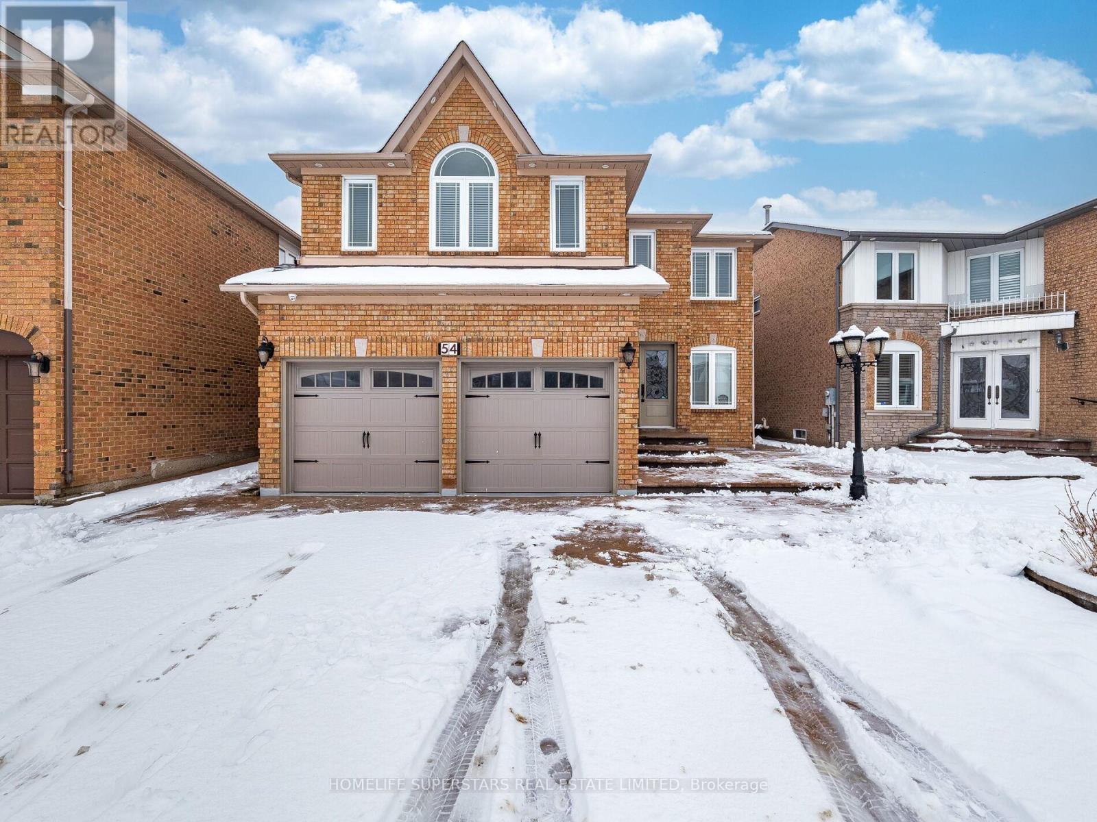 54 HOLLYBUSH STREET, Brampton, Ontario