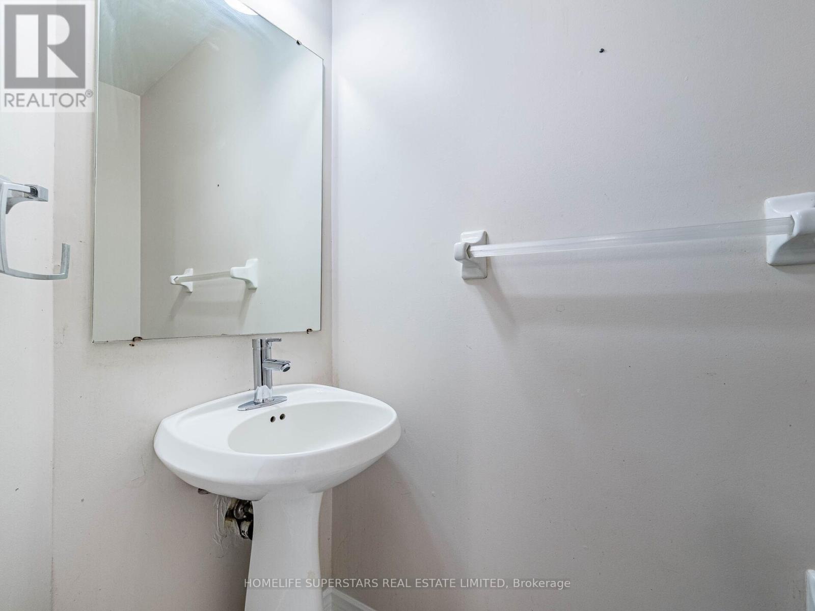 54 Hollybush Street, Brampton, Ontario  L6R 1A6 - Photo 19 - W12764278