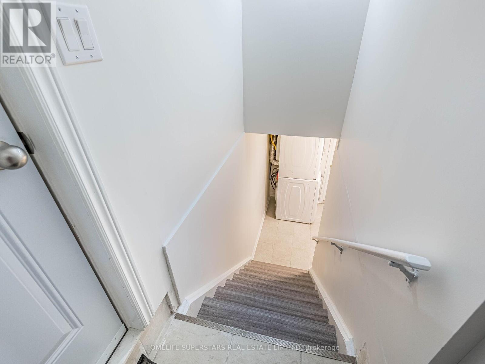 54 Hollybush Street, Brampton, Ontario  L6R 1A6 - Photo 36 - W12764278