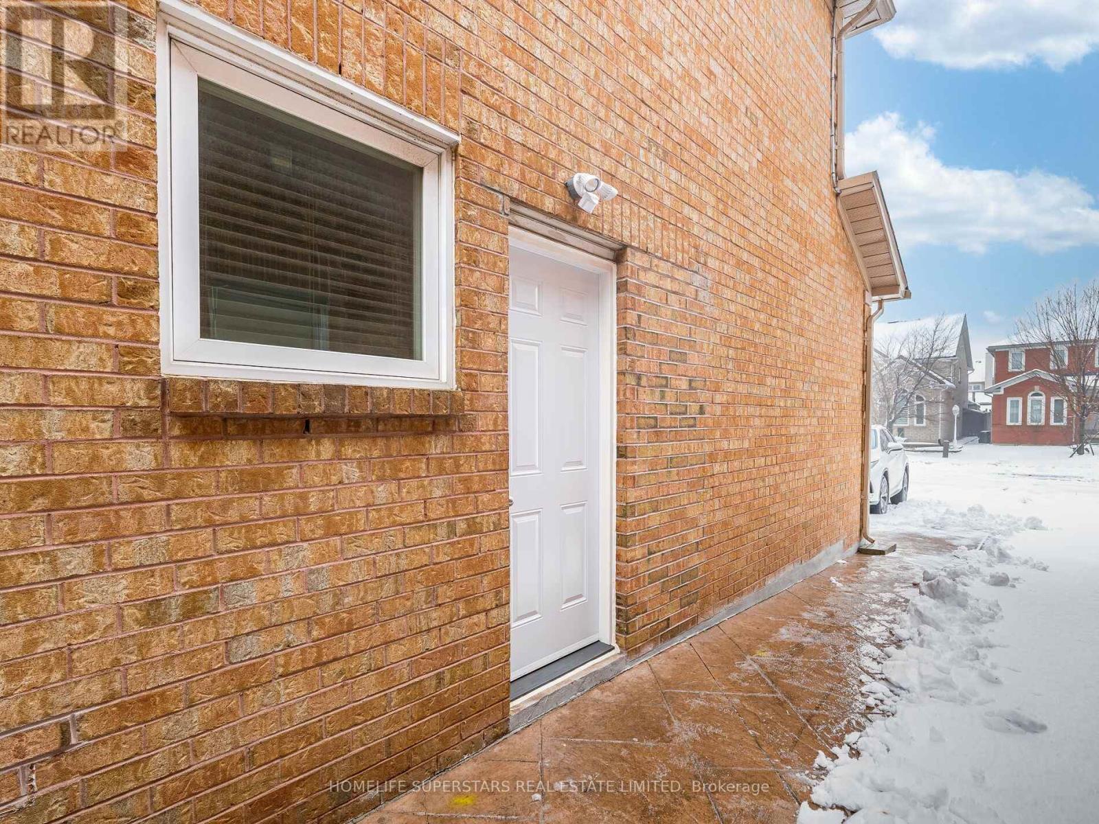 54 Hollybush Street, Brampton, Ontario  L6R 1A6 - Photo 48 - W12764278