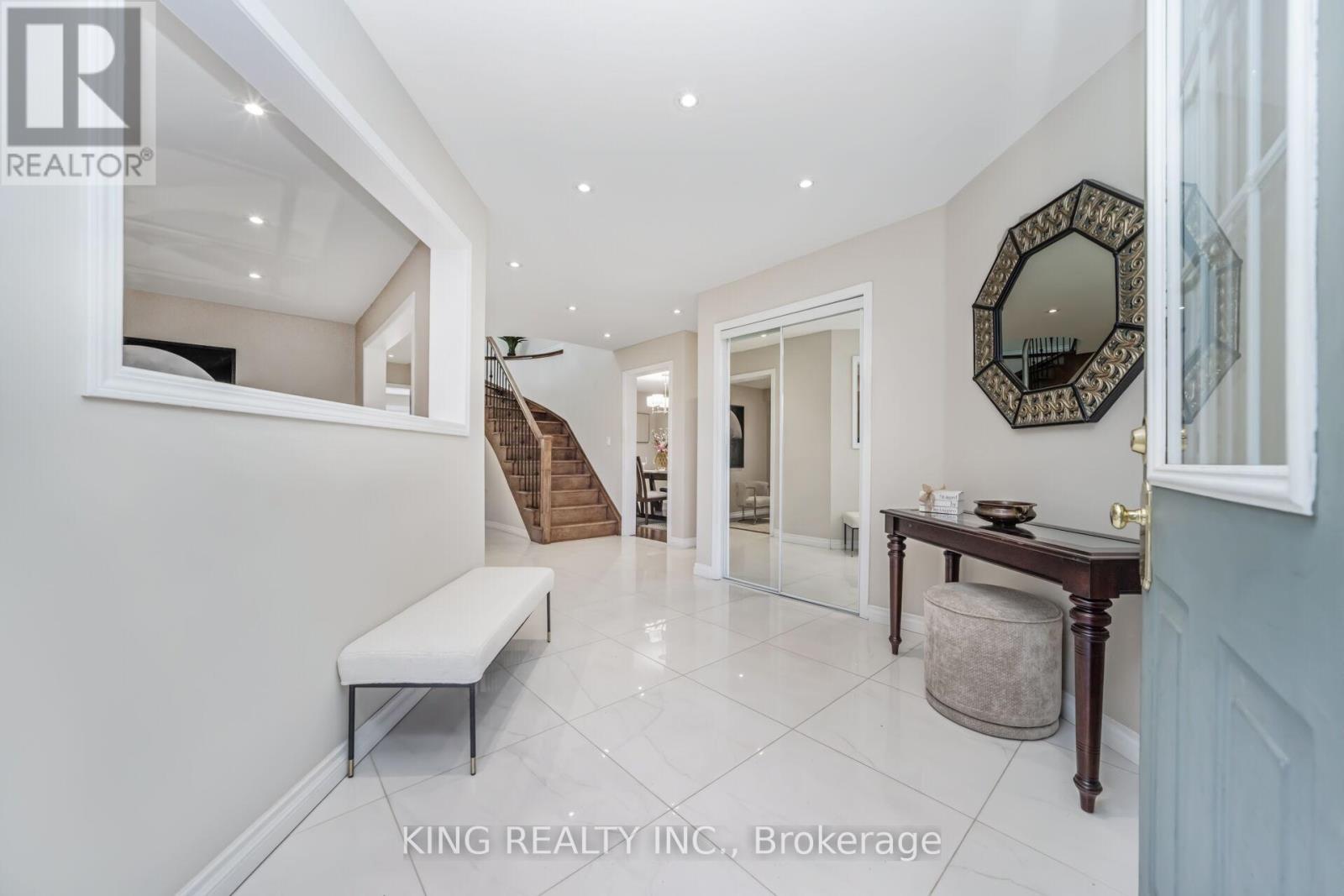 23 Himalaya Street, Brampton, Ontario  L6R 2L8 - Photo 4 - W12764284