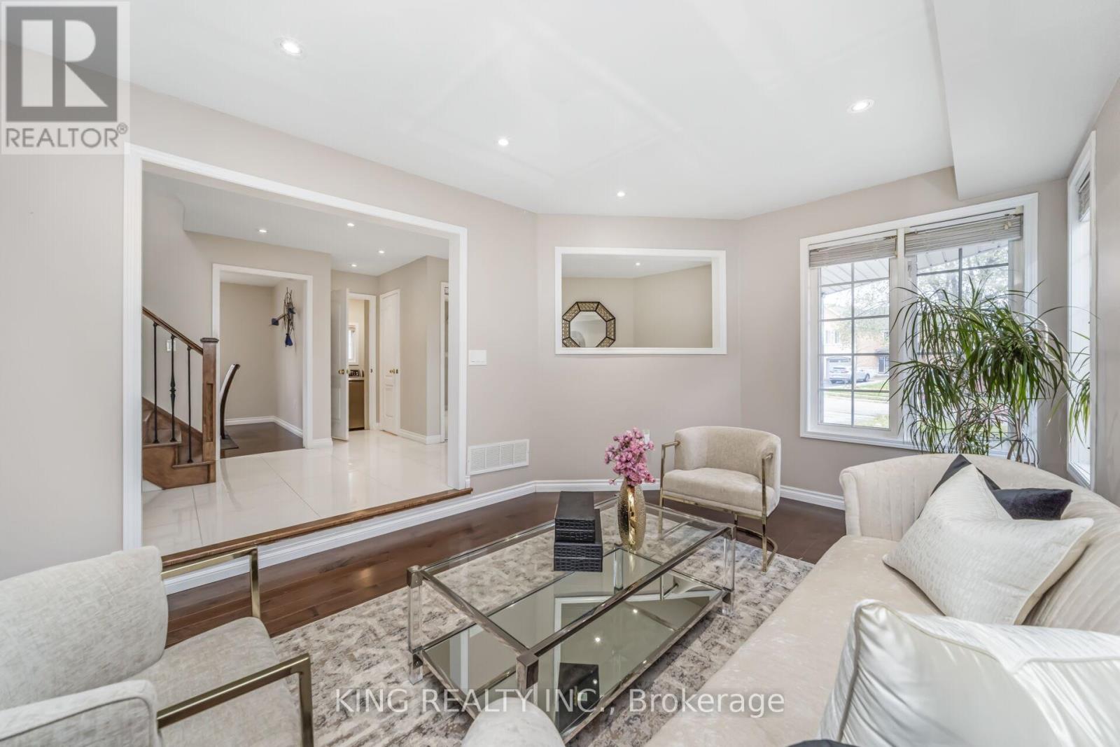 23 Himalaya Street, Brampton, Ontario  L6R 2L8 - Photo 7 - W12764284