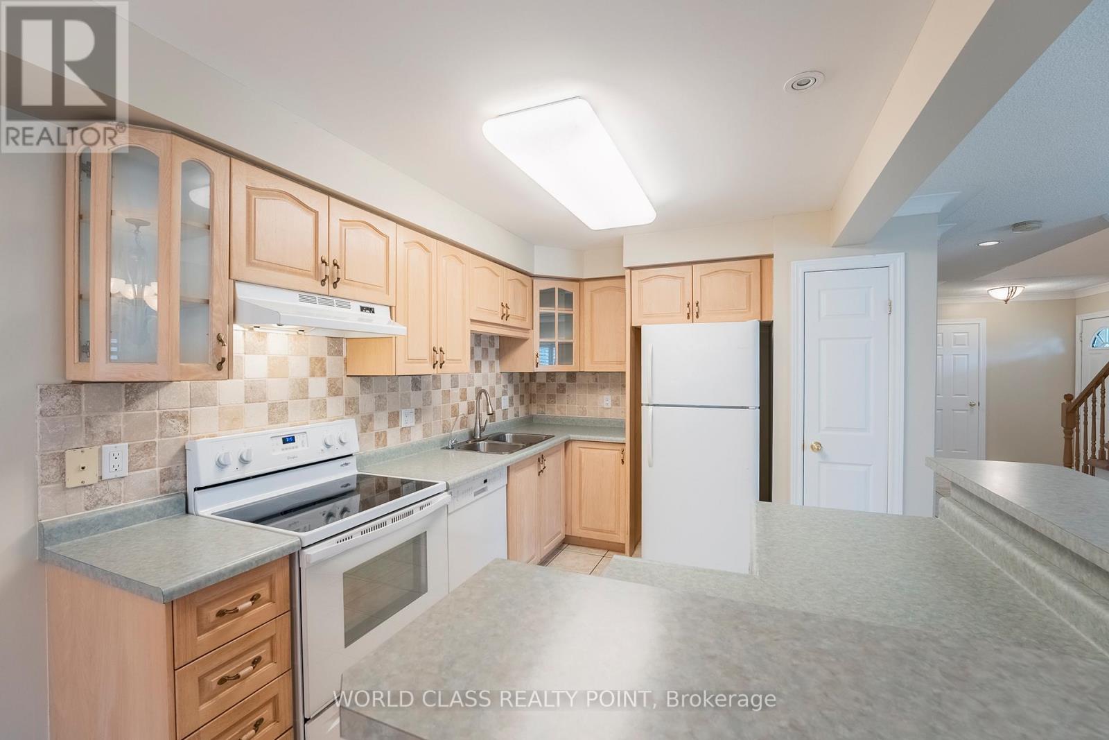 1 Magnolia Crescent, Grimsby, Ontario  L3M 5M9 - Photo 13 - X12764266