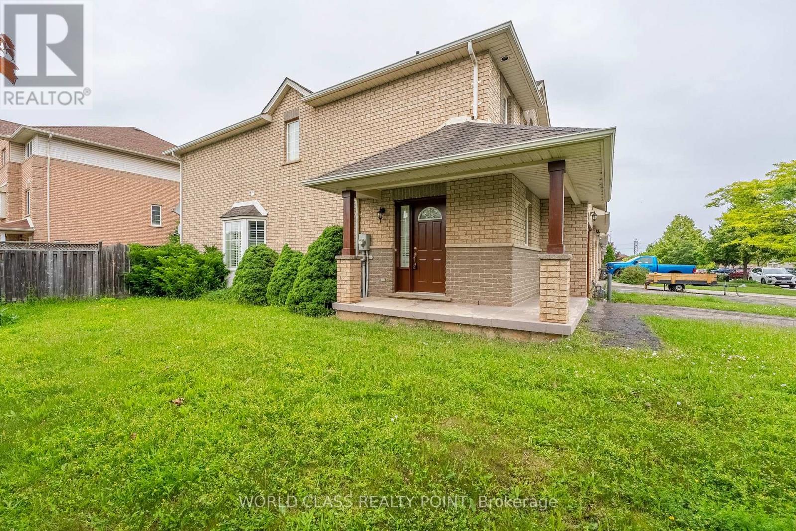1 Magnolia Crescent, Grimsby, Ontario  L3M 5M9 - Photo 3 - X12764266