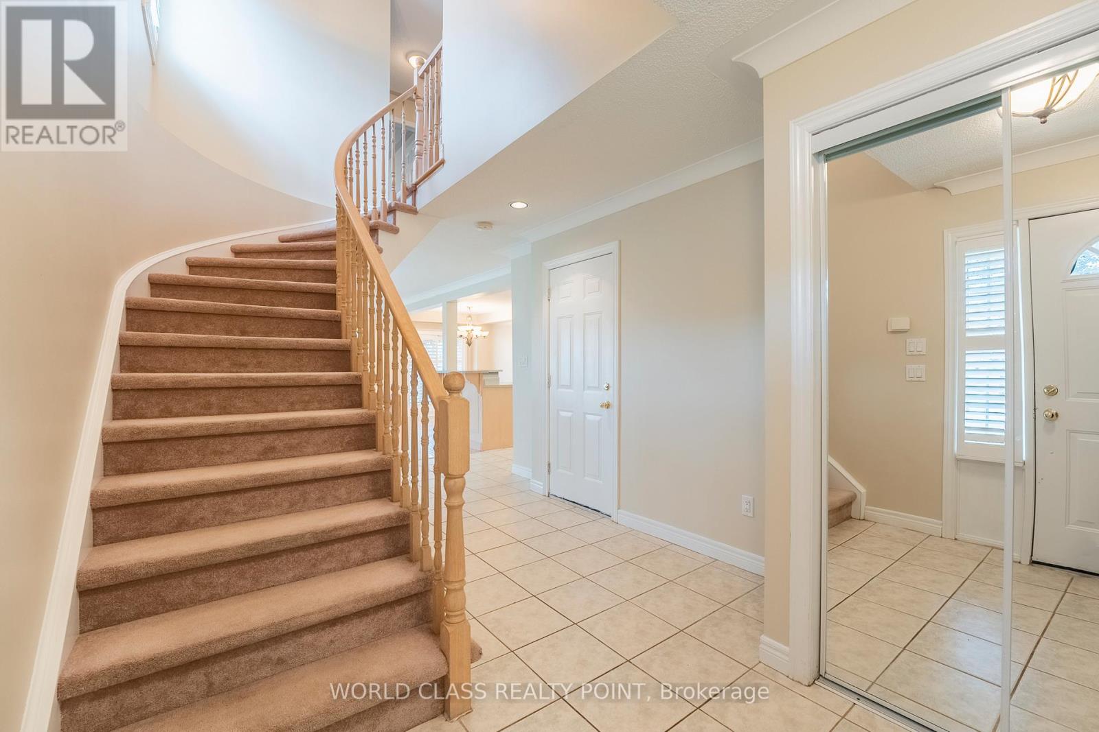 1 Magnolia Crescent, Grimsby, Ontario  L3M 5M9 - Photo 5 - X12764266