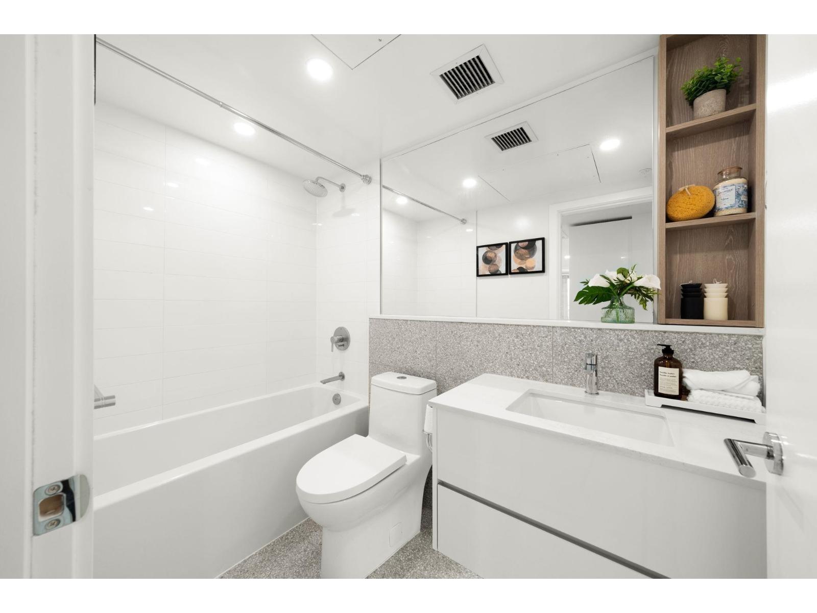 610 10428 Whalley Boulevard, Surrey, British Columbia  V3T 0W2 - Photo 14 - R3087092