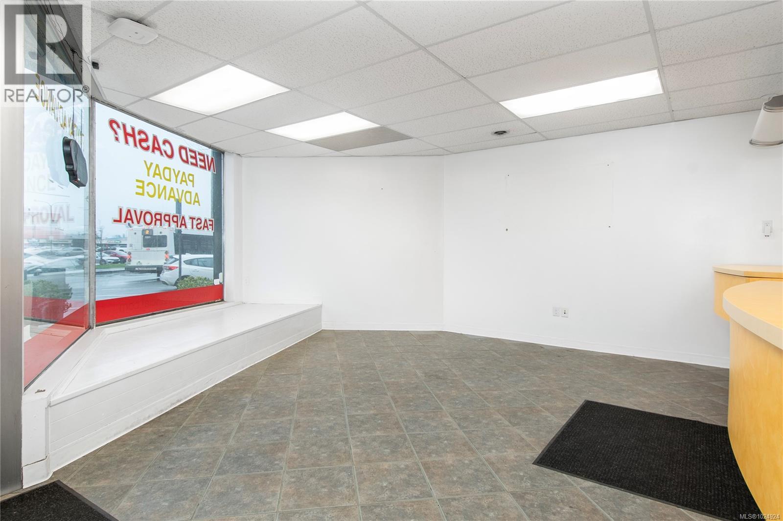 1070 Shoppers Row, Campbell River, British Columbia V9W 2C6 - Photo 2 - 1024924