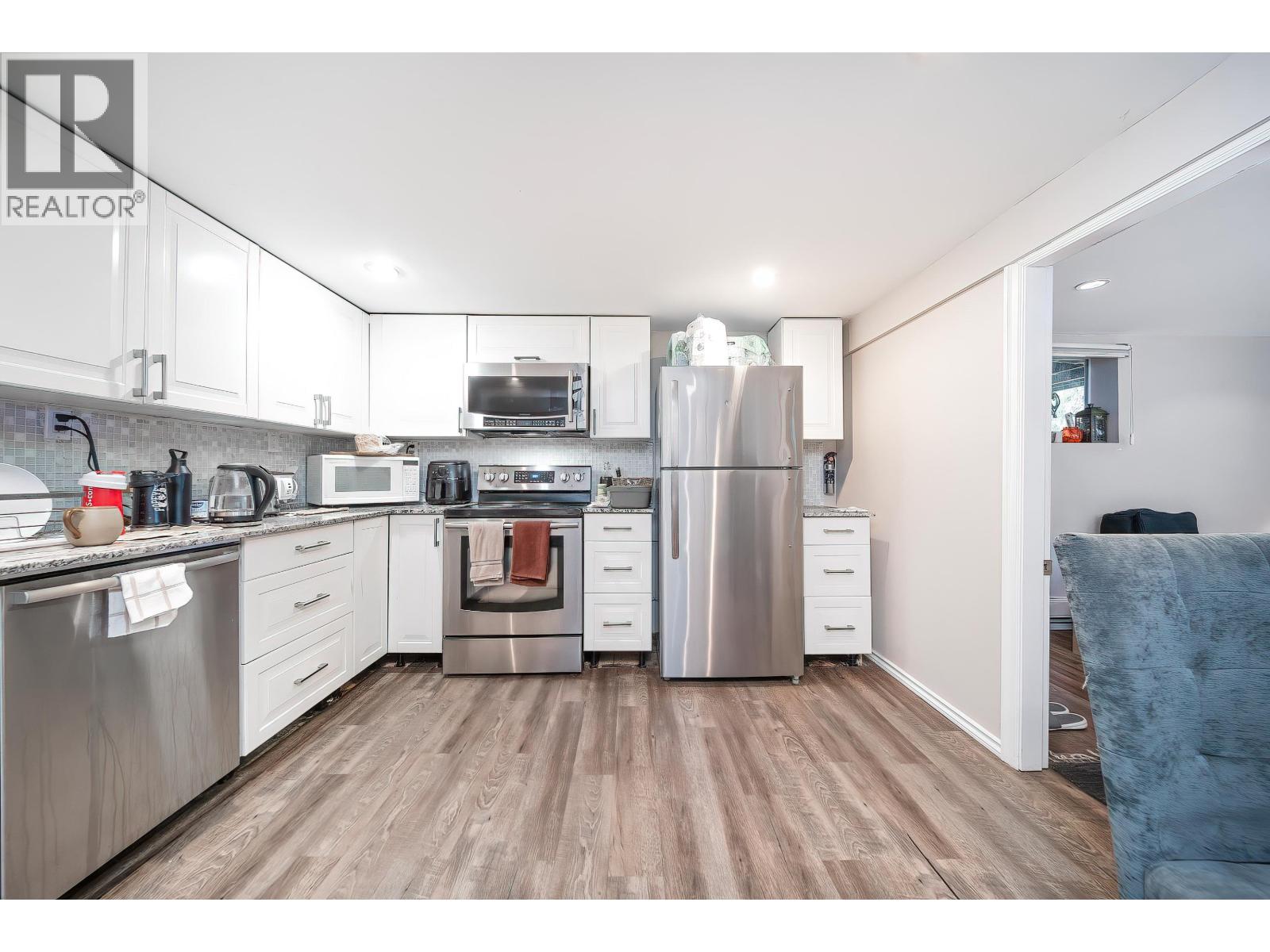 Listing Picture 36 of 40 : 2779 W 13TH AVENUE, Vancouver / 溫哥華 - 魯藝地產 Yvonne Lu Group - MLS Medallion Club Member