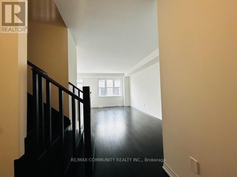 105 Selection Heights, Thorold, Ontario  L2V 0B7 - Photo 4 - X12764158