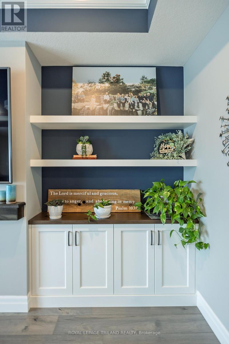 Photo 26 of 49 for 73 Renaissance Drive