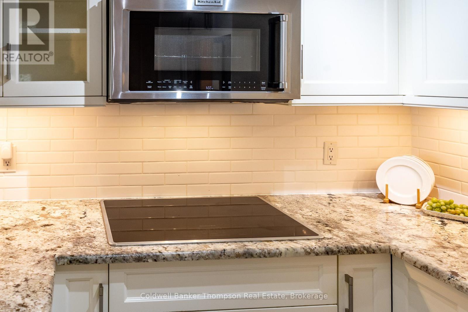 204 - 10 Coveside Drive, Huntsville, Ontario  P1H 1C3 - Photo 25 - X12764316