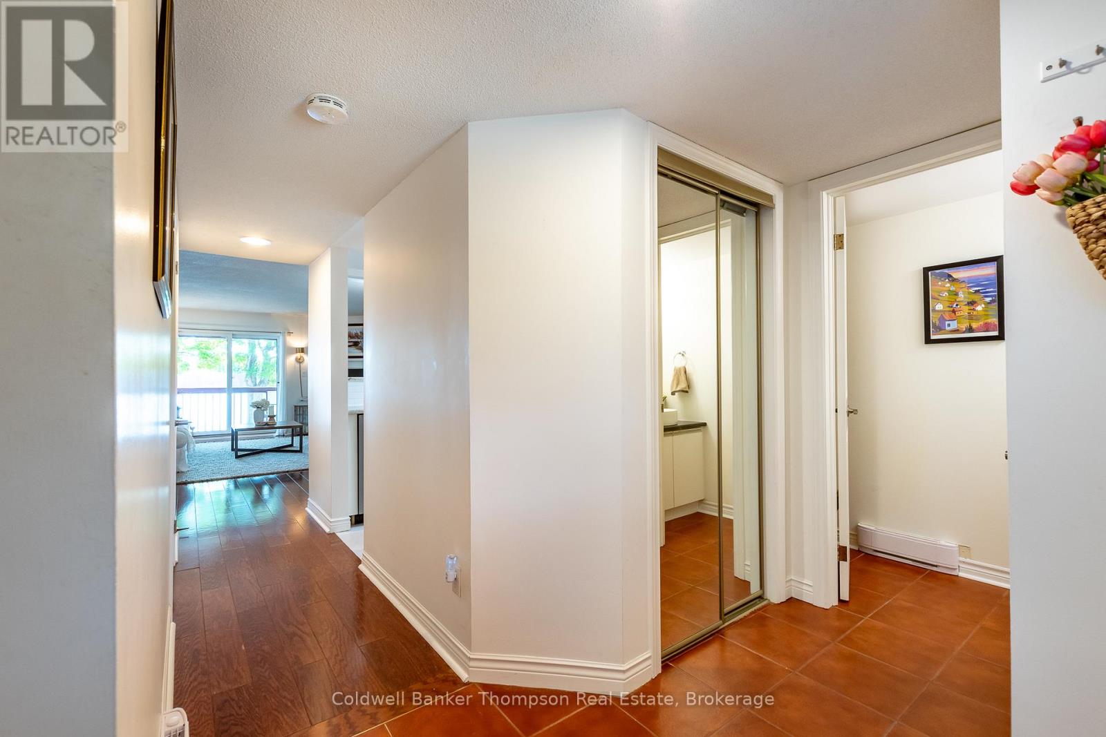 204 - 10 Coveside Drive, Huntsville, Ontario  P1H 1C3 - Photo 7 - X12764316