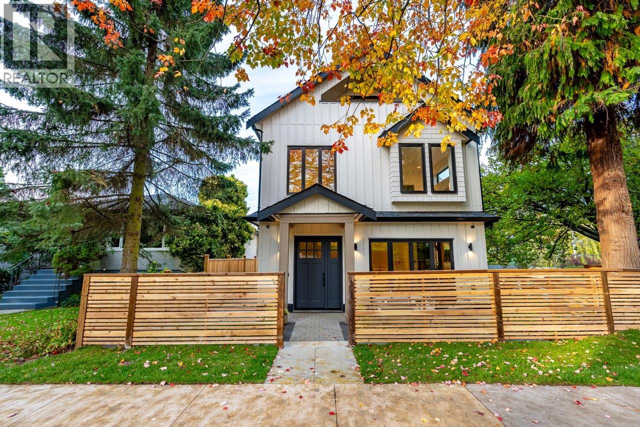 487 E 31 Avenue, Vancouver, British Columbia  V5V 4A8 - Photo 1 - R3084990