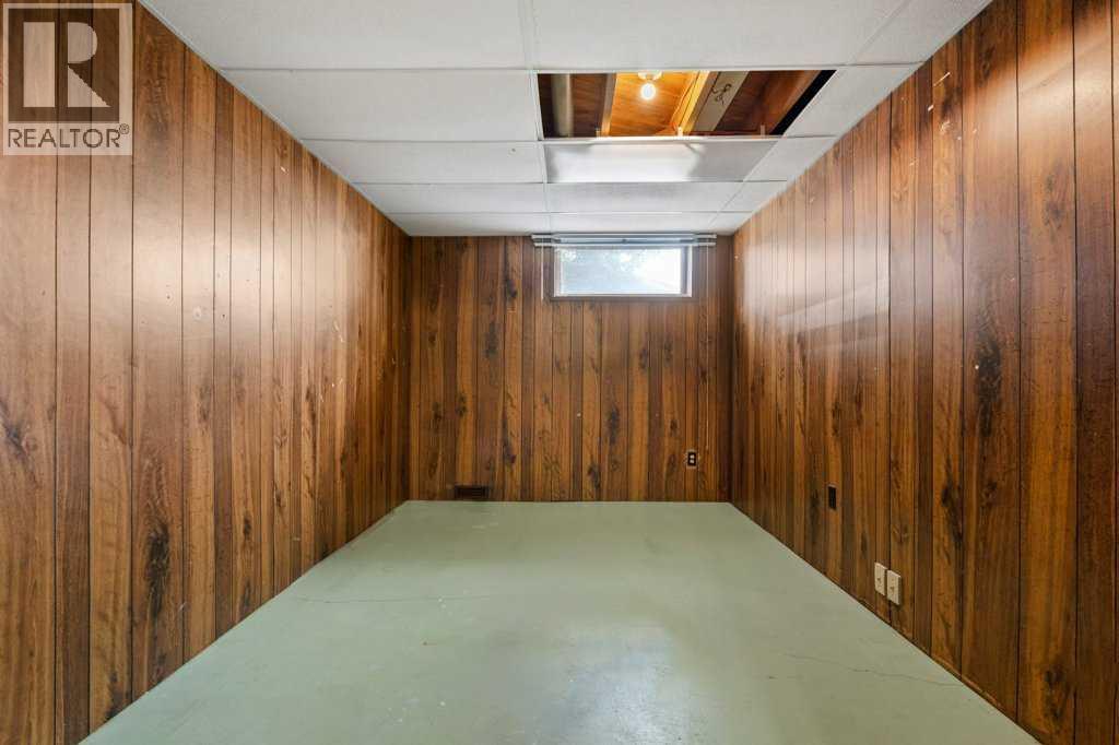 2719 Chalice Road Nw, Calgary, Alberta  T2L 1C7 - Photo 28 - A2280301